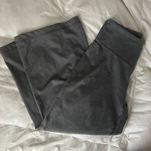 Gray Wide leg crop Ultrastretch Athleisure Leggings M